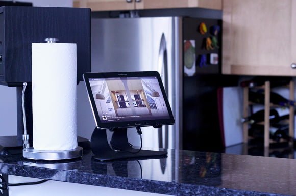 dayframe-promo-kitchen-counter